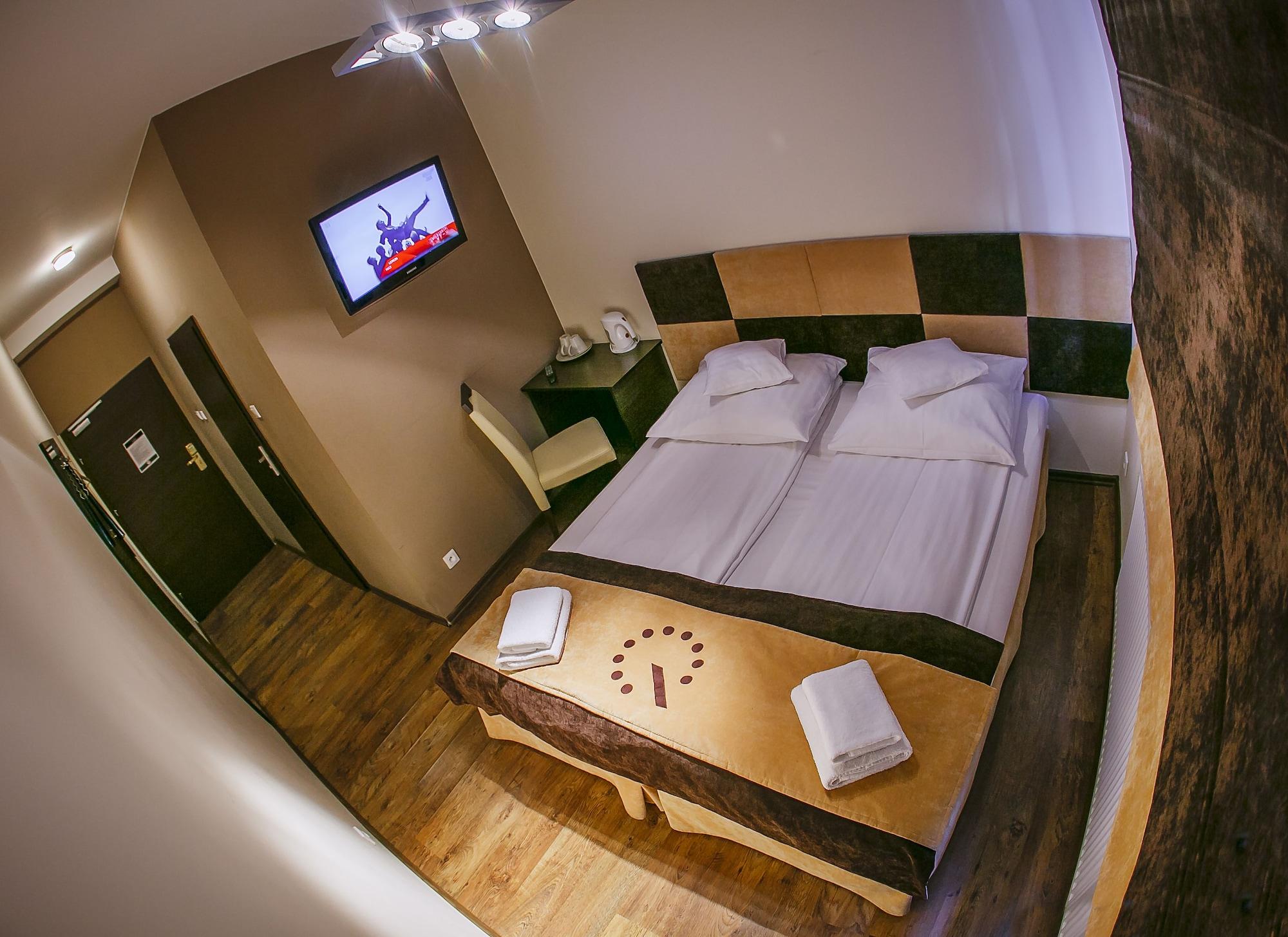 Boutique Hotel'S II Rewolucji Лодзь Экстерьер фото